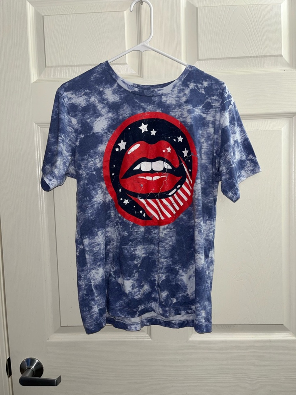 Blue Tie-Dye Short Sleeve Tee with Red Lips Graphic